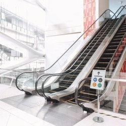 Stojak podłogowy Durable z al. ramą zatrzaskową A3